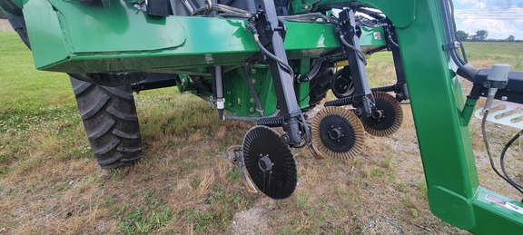 2024 Unverferth Nutrimax 1400 Applicator