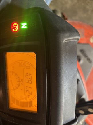2019 Kubota ZD1211 Mower/Zero Turn