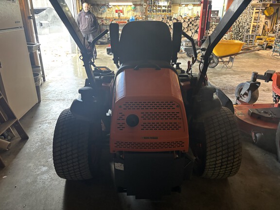 2019 Kubota ZD1211 Mower/Zero Turn