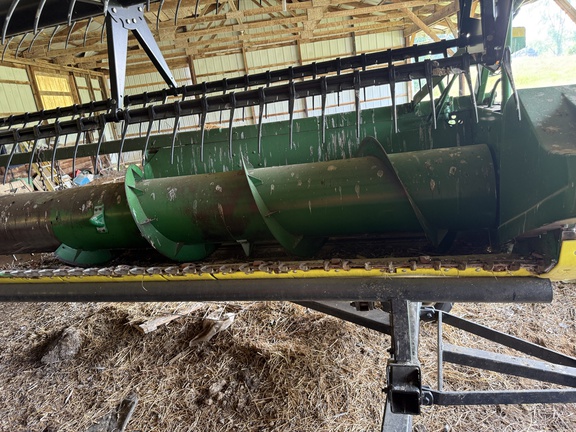 1999 John Deere 920 Header Combine
