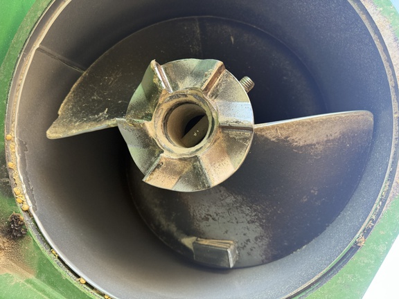 Demco 1050 Grain Cart