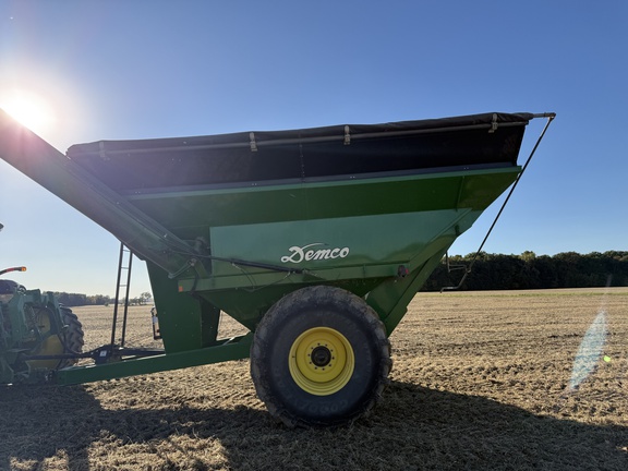 Demco 1050 Grain Cart
