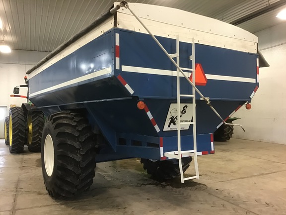 Kinze 800 Grain Cart