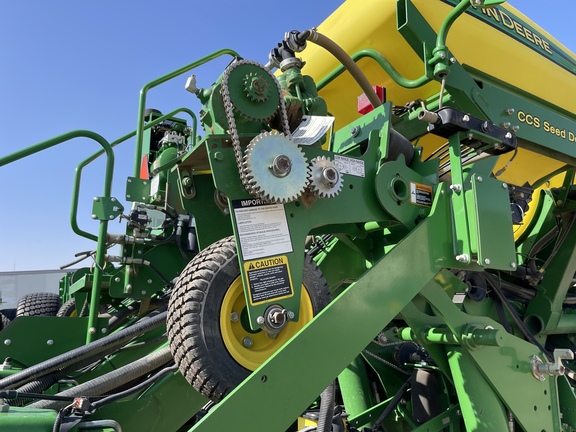 2013 John Deere 1790 Planter