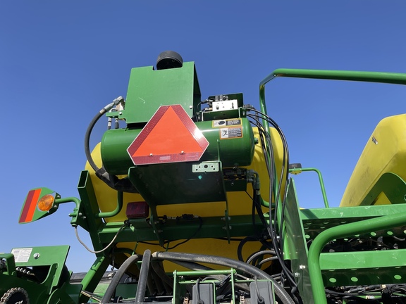 2013 John Deere 1790 Planter