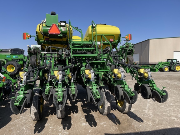 2013 John Deere 1790 Planter