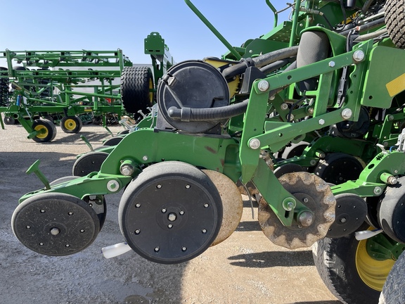 2013 John Deere 1790 Planter