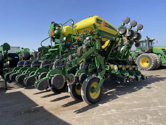 2013 John Deere 1790 Planter