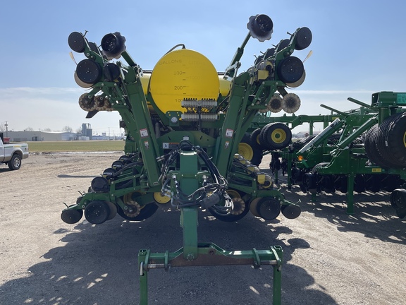 2013 John Deere 1790 Planter