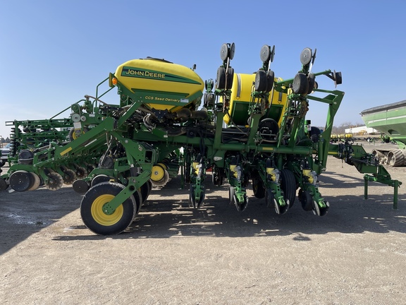 2013 John Deere 1790 Planter