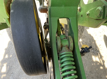 2013 John Deere 1790 Planter