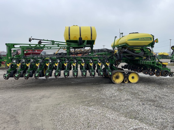 2021 John Deere DB60 Planter