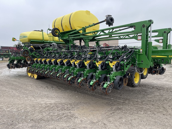 2021 John Deere DB60 Planter