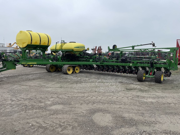 2021 John Deere DB60 Planter