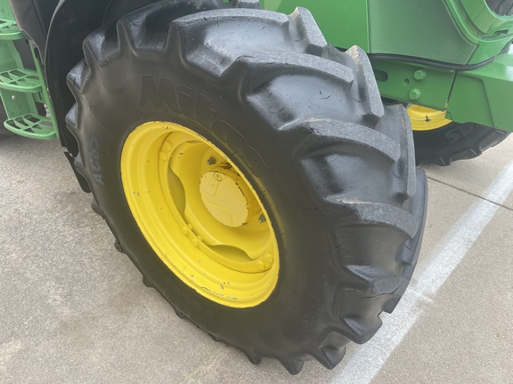 2018 John Deere 6110M Tractor