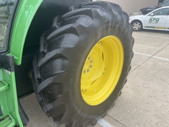 2018 John Deere 6110M Tractor