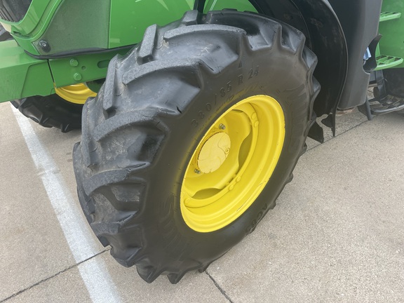 2018 John Deere 6110M Tractor