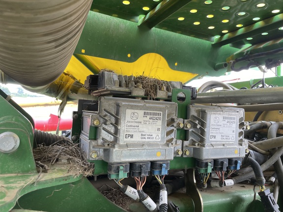 2011 John Deere 1790 Planter