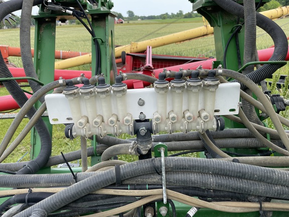 2011 John Deere 1790 Planter