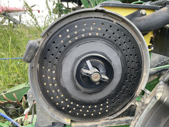 2011 John Deere 1790 Planter