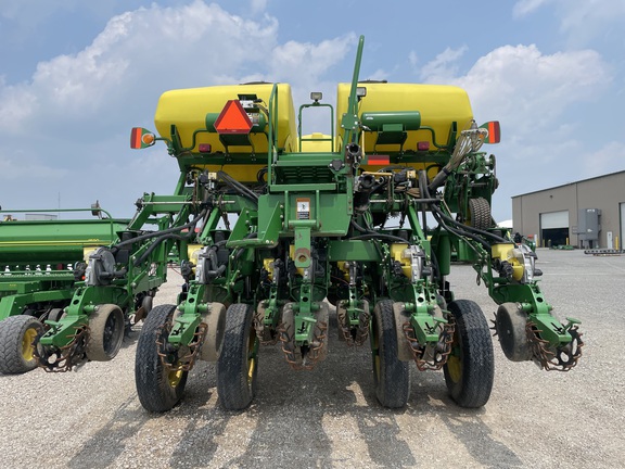 2011 John Deere 1790 Planter