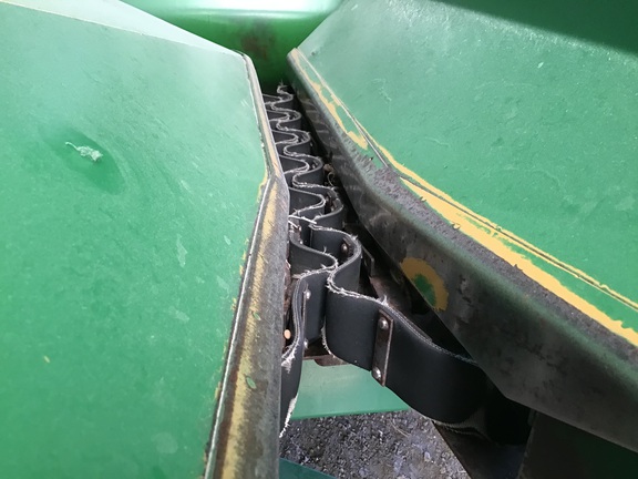 1989 John Deere 1253A Header Corn Head