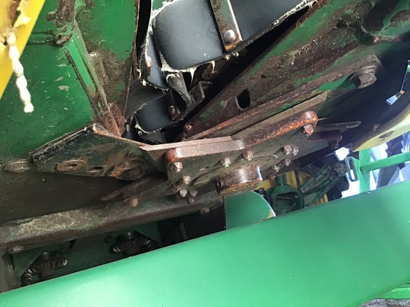 1989 John Deere 1253A Header Corn Head