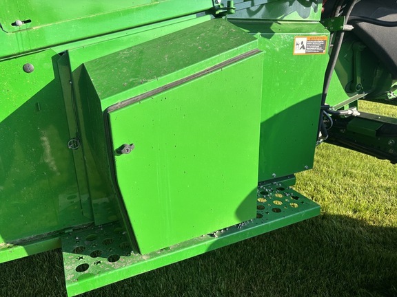 2023 John Deere S780 Combine