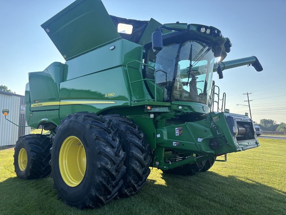 2023 John Deere S780 Combine