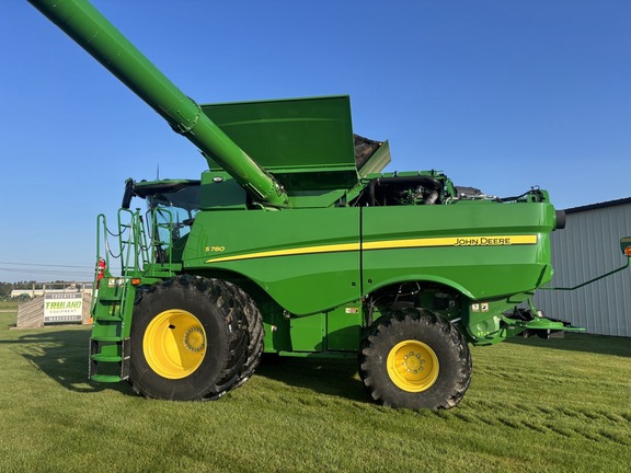 2023 John Deere S780 Combine