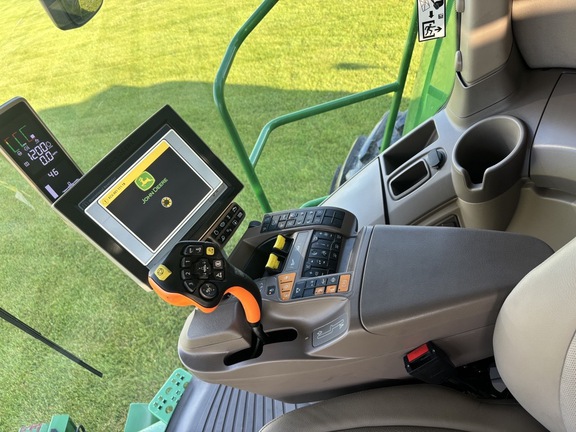 2023 John Deere S780 Combine