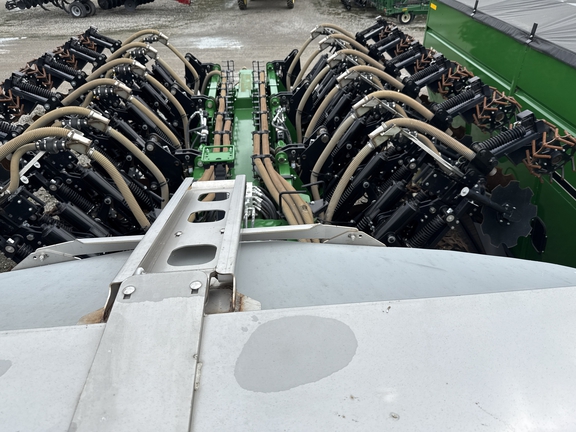 2023 Unverferth 2030DT Strip Till