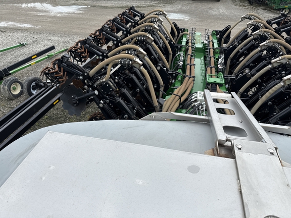 2023 Unverferth 2030DT Strip Till