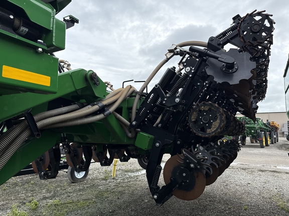 2023 Unverferth 2030DT Strip Till