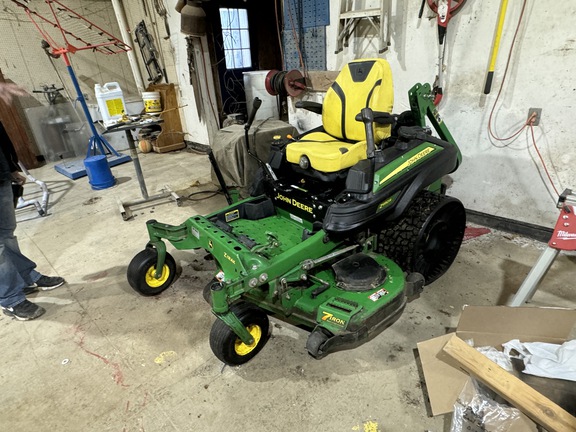 2020 John Deere Z950R Mower/Zero Turn