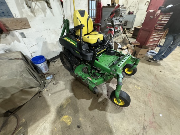 2020 John Deere Z950R Mower/Zero Turn