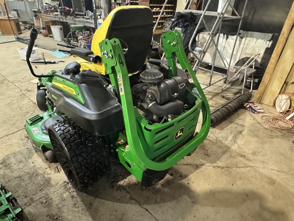2022 John Deere Z950R Mower/Zero Turn