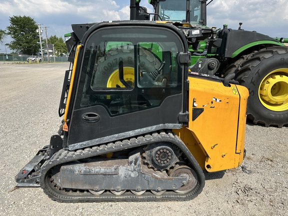 2019 JCB 215T Compact Track Loader