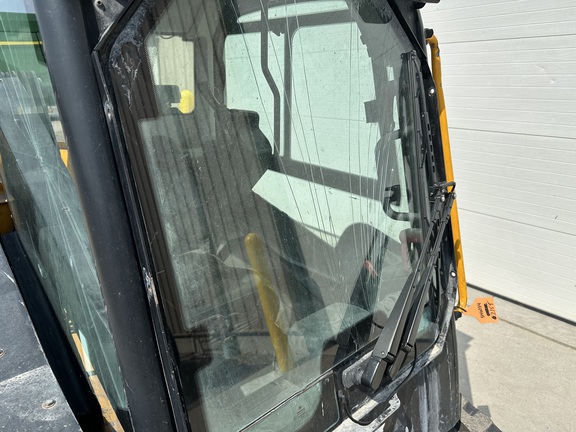 2019 JCB 215T Compact Track Loader