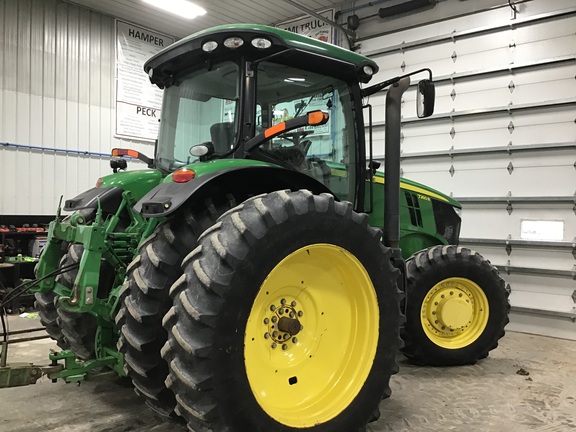 2012 John Deere 7260R Tractor