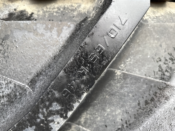 John Deere R4045 Float Tires Tires