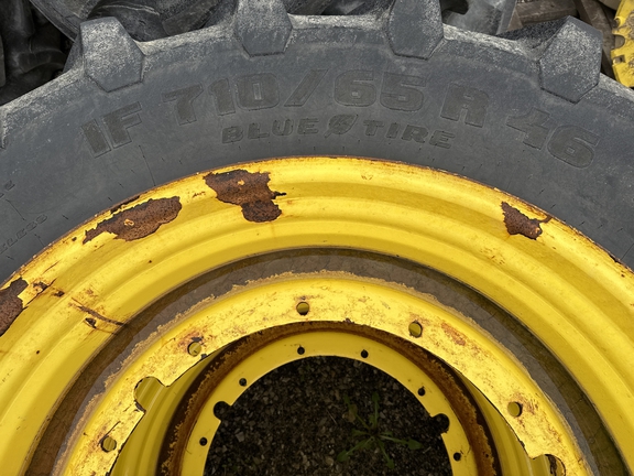 John Deere R4045 Float Tires Tires
