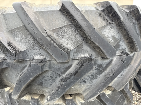 John Deere R4045 Float Tires Tires