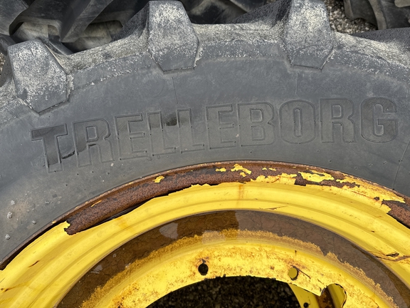 John Deere R4045 Float Tires Tires