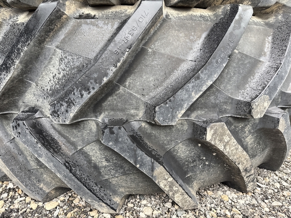 John Deere R4045 Float Tires Tires