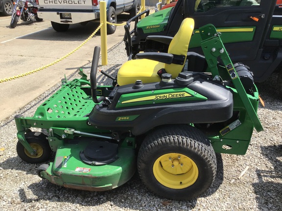 2017 John Deere Z915E Mower/Zero Turn