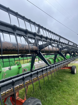 2005 John Deere 630F Header Combine