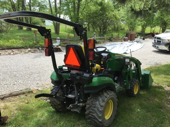 2019 John Deere 1025R Tractor Compact