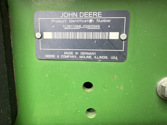 2018 John Deere 6110M Tractor