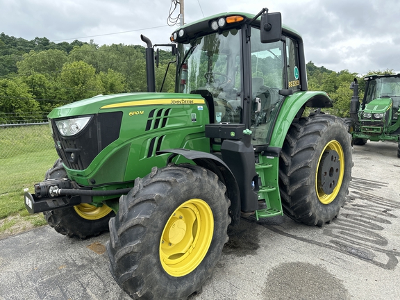 2018 John Deere 6110M Tractor